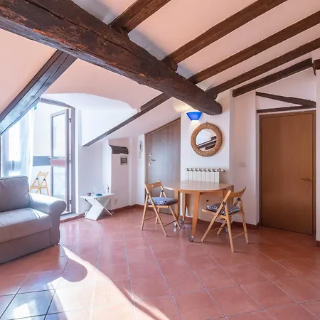 Beautiful Penthouse In Center With Balcony 公寓 博洛尼亚