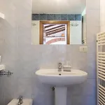 公寓 Just Urban - Elegant 2-br Penthouse With Balcony In Center *