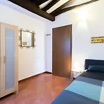 Lejlighed Just Urban - Elegant 2-br Penthouse With Balcony In Center *