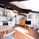 Just Urban - Elegant 2-br Penthouse With Balcony In Center Lejlighed Bologna