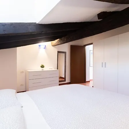 Just Urban - Elegant 2-br Penthouse With Balcony In Center *